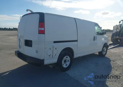 2012 GMC Savana 2500 Work Van z USA, uszkodzony, nr VIN 1GTW7FCAXC1201335